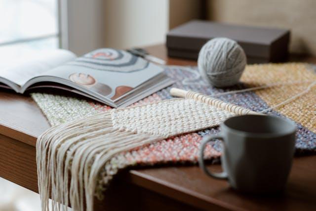 Como decorar a casa com peças feitas com punch needle?