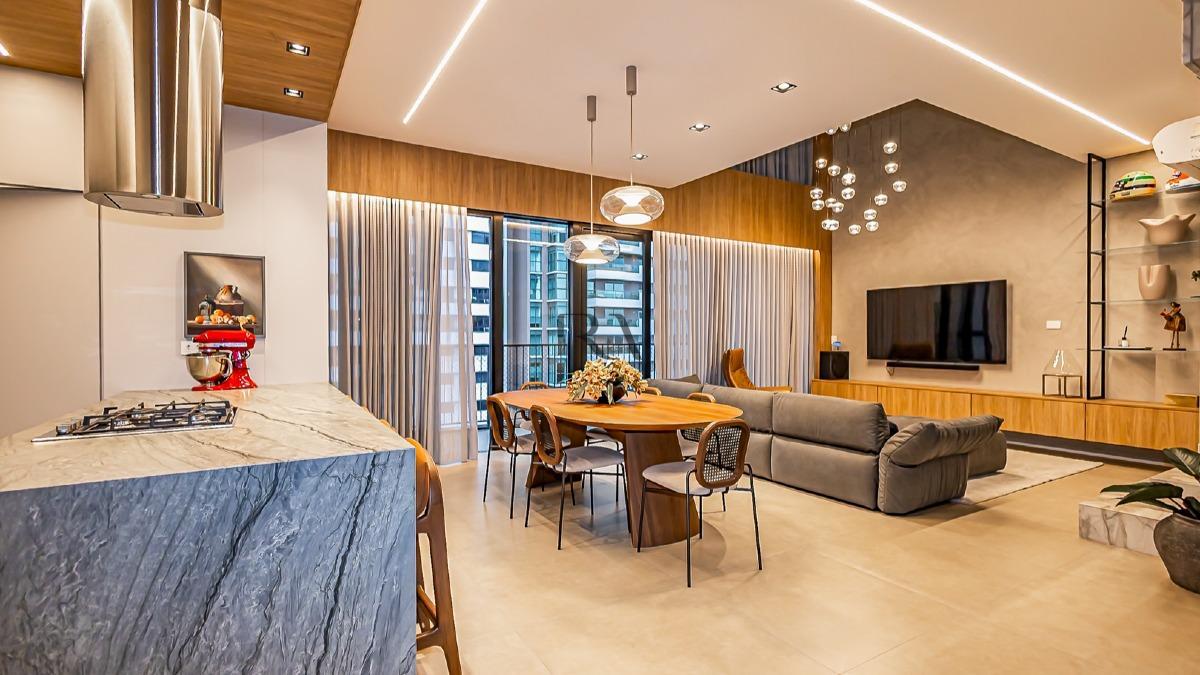 Apartamento duplex no Batel - 129m² privativos - 2 suítes - 5 vagas - Batel